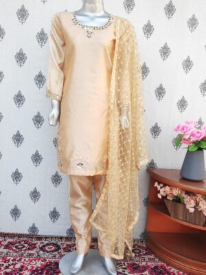 party dresses for womens in pakistan